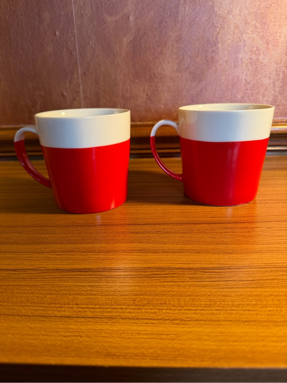 SET OF 2 Crate & Barrel Coffee Mugs Red White Dipped Glaze New No Tags 14oz